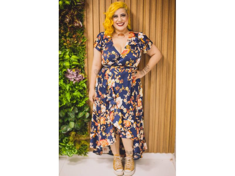Vestido Longuete Assimétrico Floral Azul Vestido Longuete Assimétrico Floral Azul