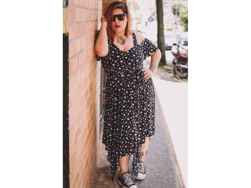Vestido Midi Assimétrico Estrelinha Vestido Midi Assimétrico Estrelinha
